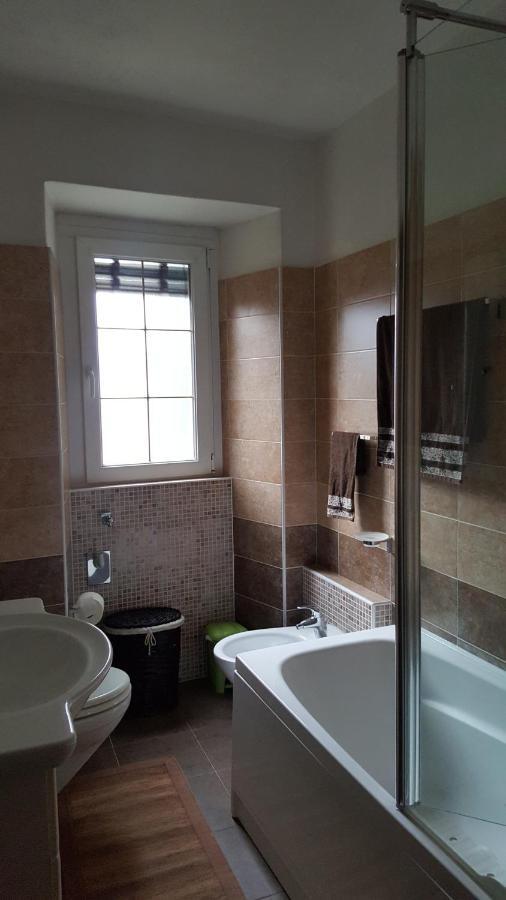 Casa Bizza Apartment Vercana Екстериор снимка